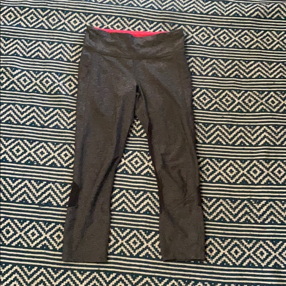 Lululemon Pace Rival Crops - Picture 1 of 8